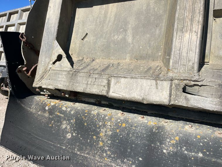 image for item LC9210 1992 Ford LTL9000 dump truck