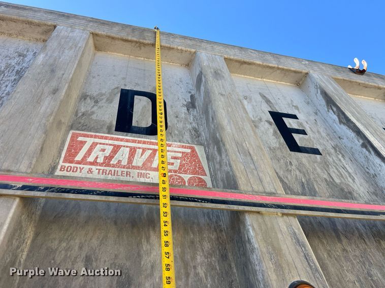 image for item LC9210 1992 Ford LTL9000 dump truck