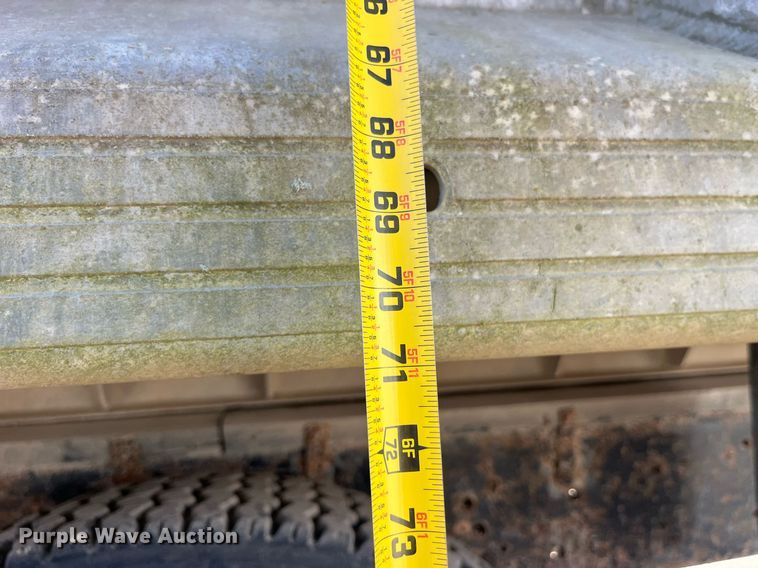 image for item LC9210 1992 Ford LTL9000 dump truck