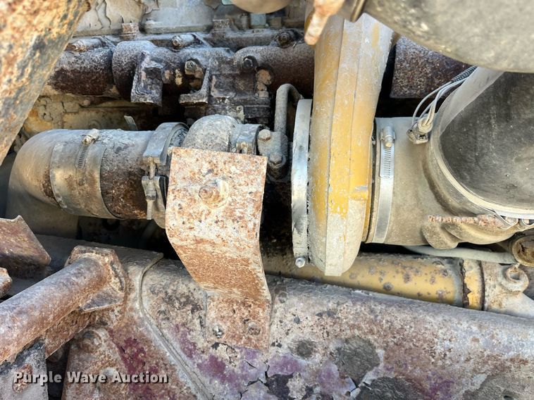 image for item LC9210 1992 Ford LTL9000 dump truck