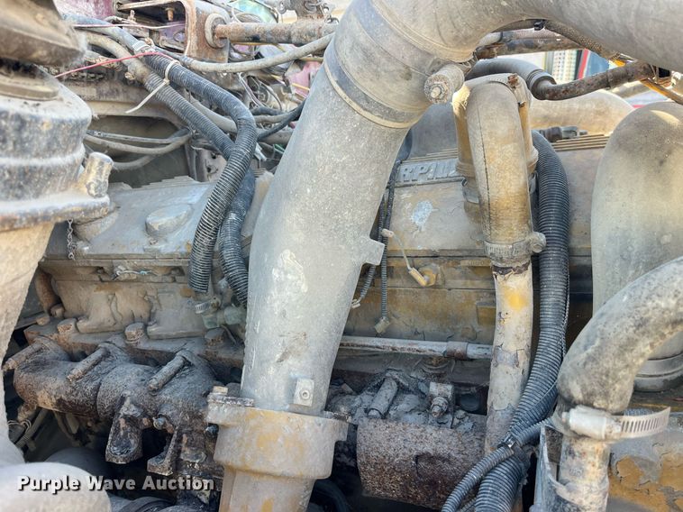 image for item LC9210 1992 Ford LTL9000 dump truck