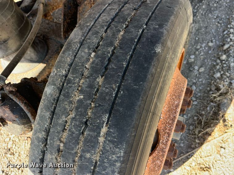 image for item LC9210 1992 Ford LTL9000 dump truck