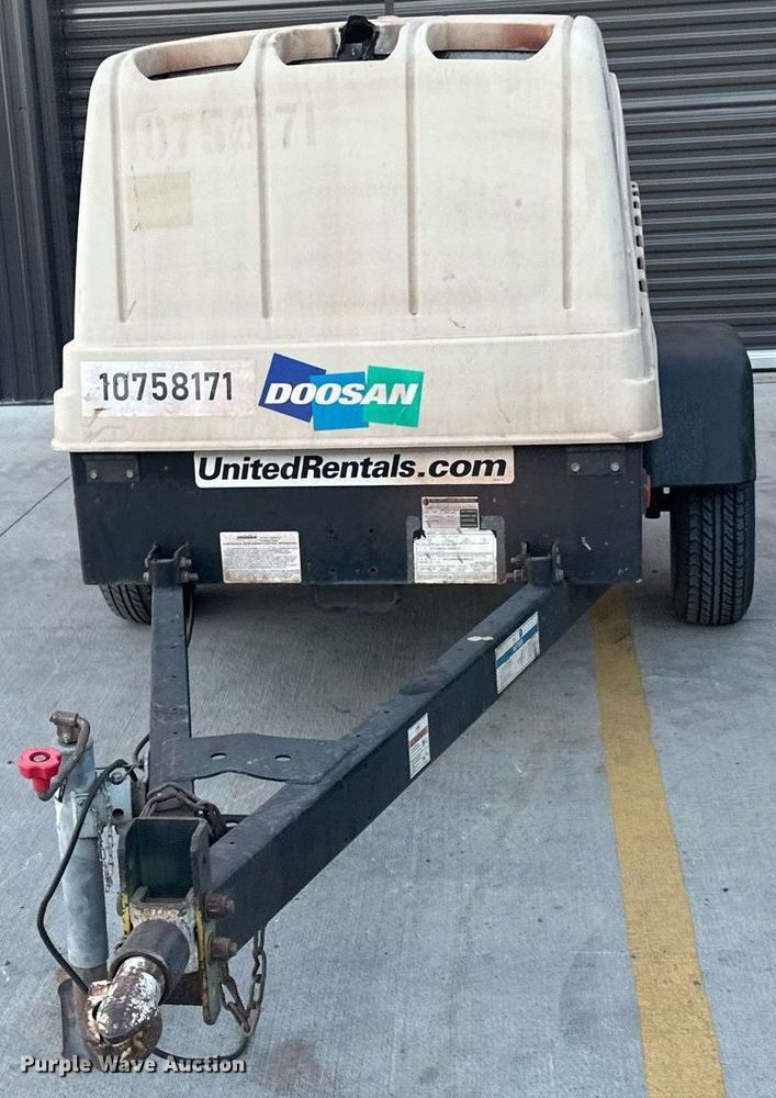 image for item LR9528 2018 Doosan  C185 air compressor