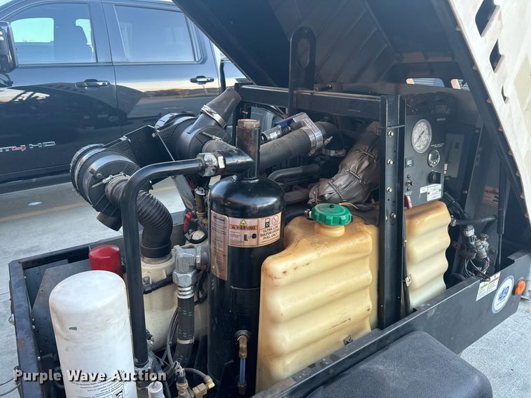 image for item LR9528 2018 Doosan  C185 air compressor