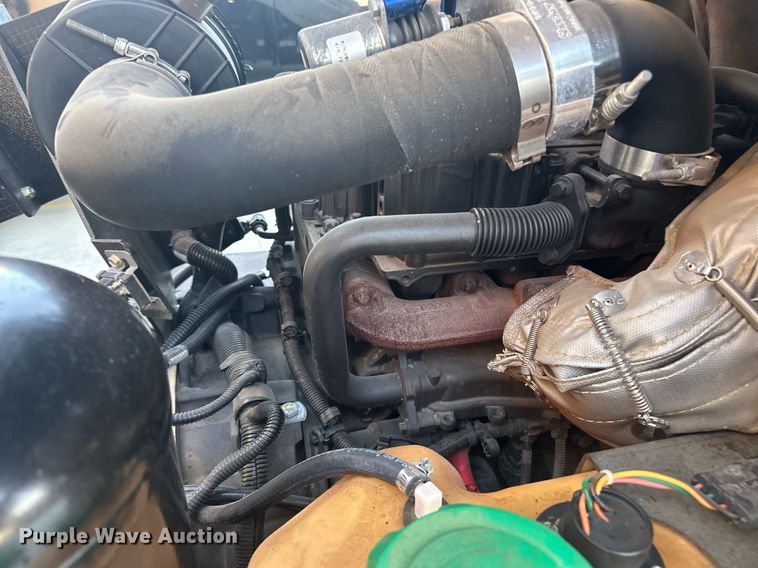 image for item LR9528 2018 Doosan  C185 air compressor