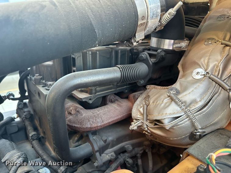 image for item LR9528 2018 Doosan  C185 air compressor