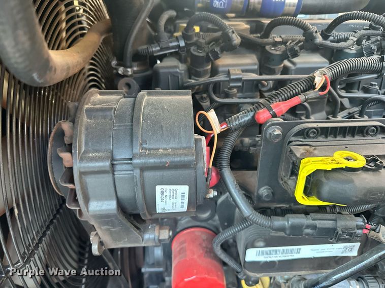 image for item LR9528 2018 Doosan  C185 air compressor