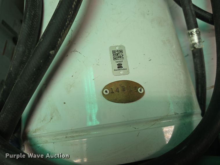 image for item LW9941 (18) heaters