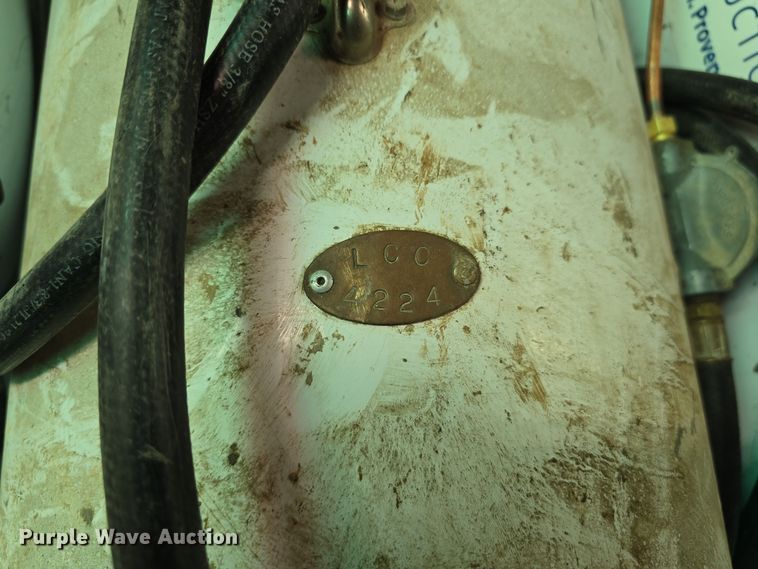 image for item LW9941 (18) heaters