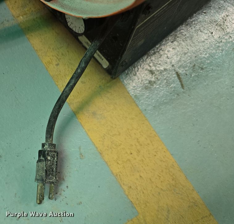 image for item LW9941 (18) heaters