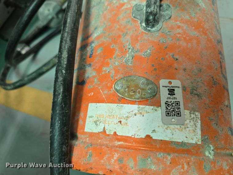 image for item LW9941 (18) heaters