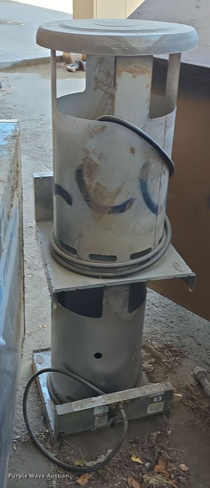 image for item LW9945 (10) heaters