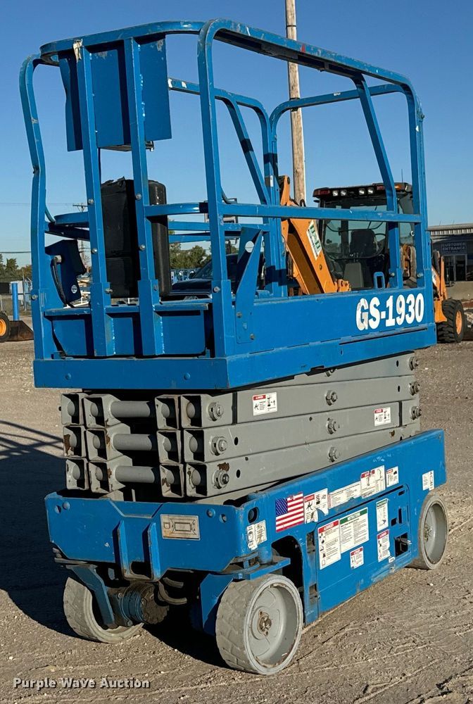2008 Genie GS1930 scissor lift in Wichita, KS Item MS9833 for sale Purple Wave