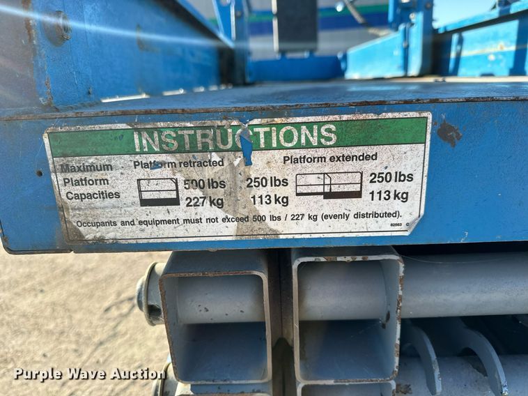 image for item MS9833 2008 Genie GS-1930 scissor lift