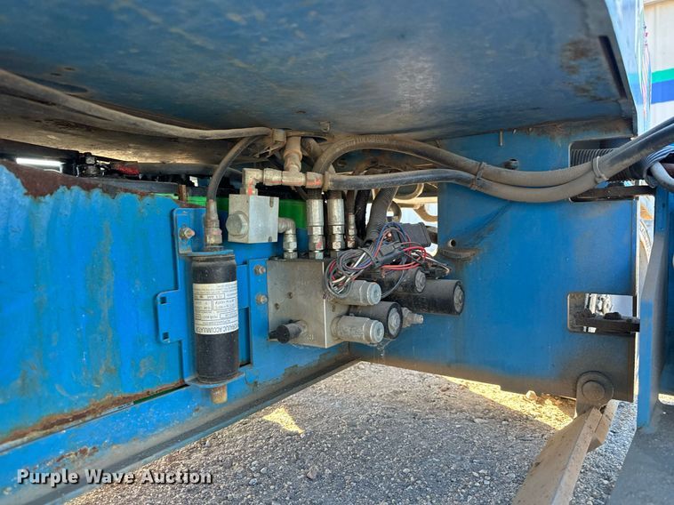 image for item MS9833 2008 Genie GS-1930 scissor lift