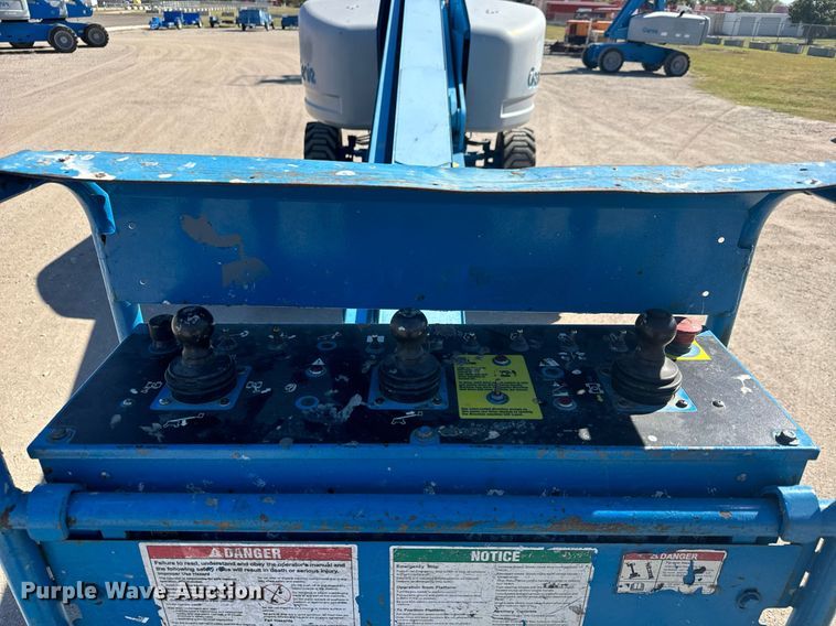 image for item MS9838 2007 Genie  S60 boom lift