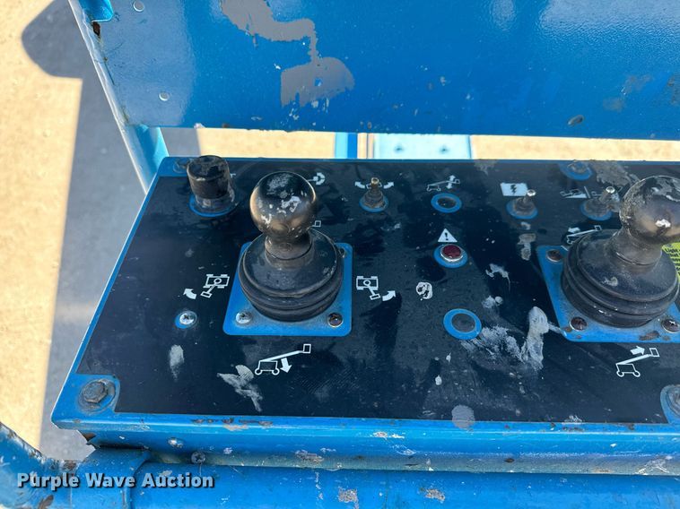 image for item MS9838 2007 Genie  S60 boom lift