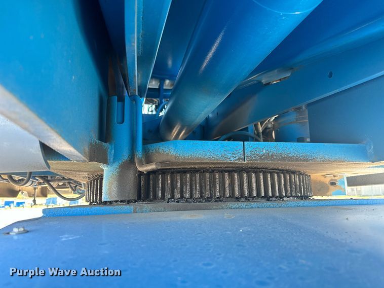 image for item MS9838 2007 Genie  S60 boom lift