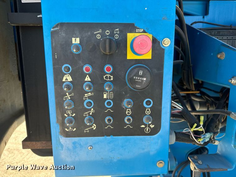 image for item MS9838 2007 Genie  S60 boom lift