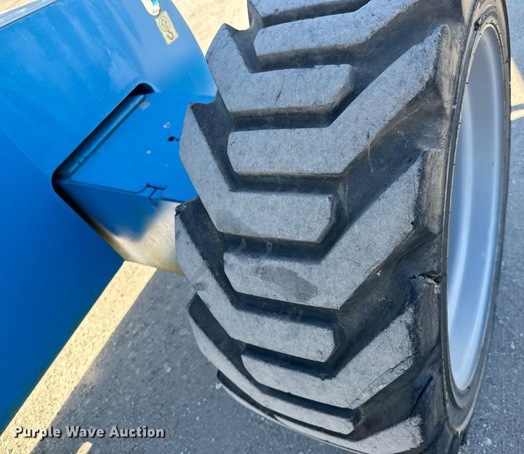 image for item MS9838 2007 Genie  S60 boom lift