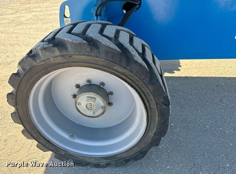 image for item MS9838 2007 Genie  S60 boom lift