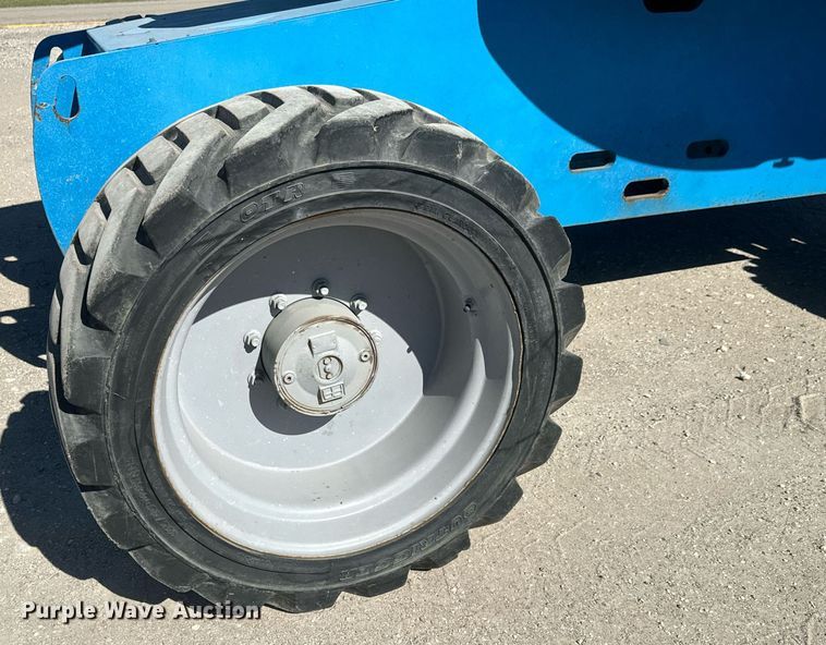 image for item MS9839 2006 Genie S60 boom lift