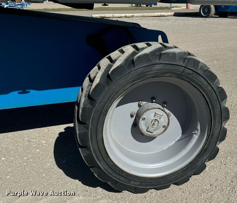 image for item MS9839 2006 Genie S60 boom lift