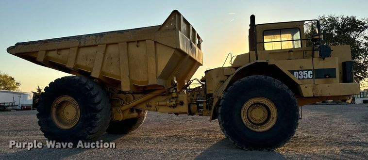 image for item MS9841 1988 Caterpillar  D35C haul truck