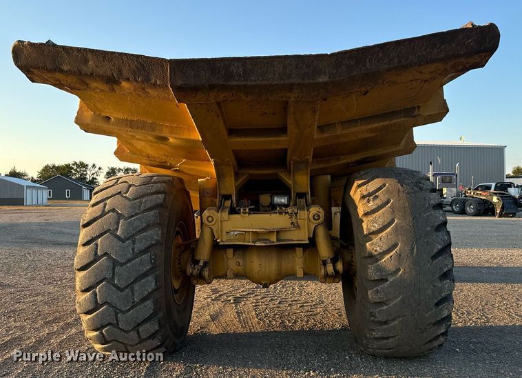 image for item MS9841 1988 Caterpillar  D35C haul truck