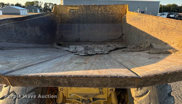 image for item MS9841 1988 Caterpillar  D35C haul truck