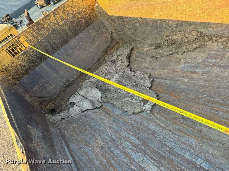 image for item MS9841 1988 Caterpillar  D35C haul truck