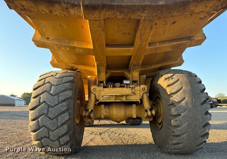 image for item MS9841 1988 Caterpillar  D35C haul truck