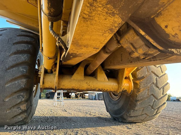 image for item MS9841 1988 Caterpillar  D35C haul truck