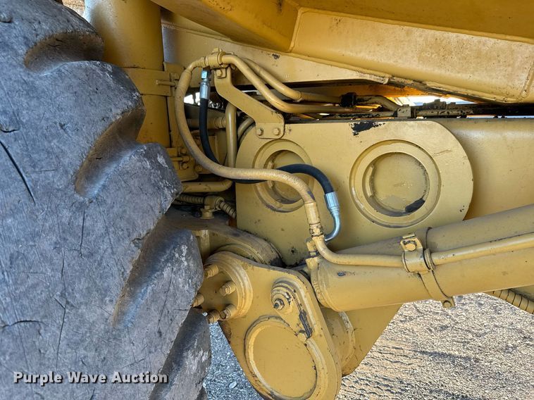 image for item MS9841 1988 Caterpillar  D35C haul truck