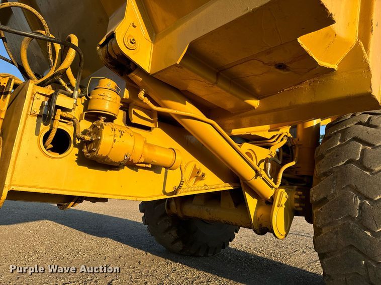image for item MS9841 1988 Caterpillar  D35C haul truck