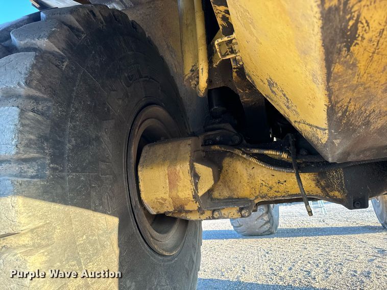 image for item MS9841 1988 Caterpillar  D35C haul truck