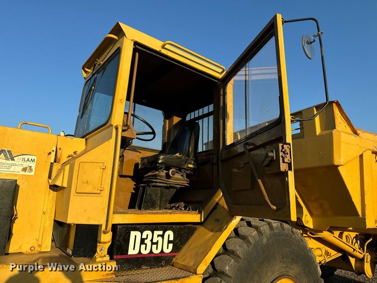 image for item MS9841 1988 Caterpillar  D35C haul truck