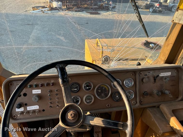 image for item MS9841 1988 Caterpillar  D35C haul truck