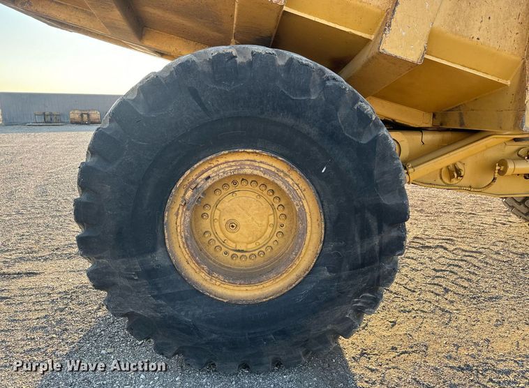 image for item MS9841 1988 Caterpillar  D35C haul truck