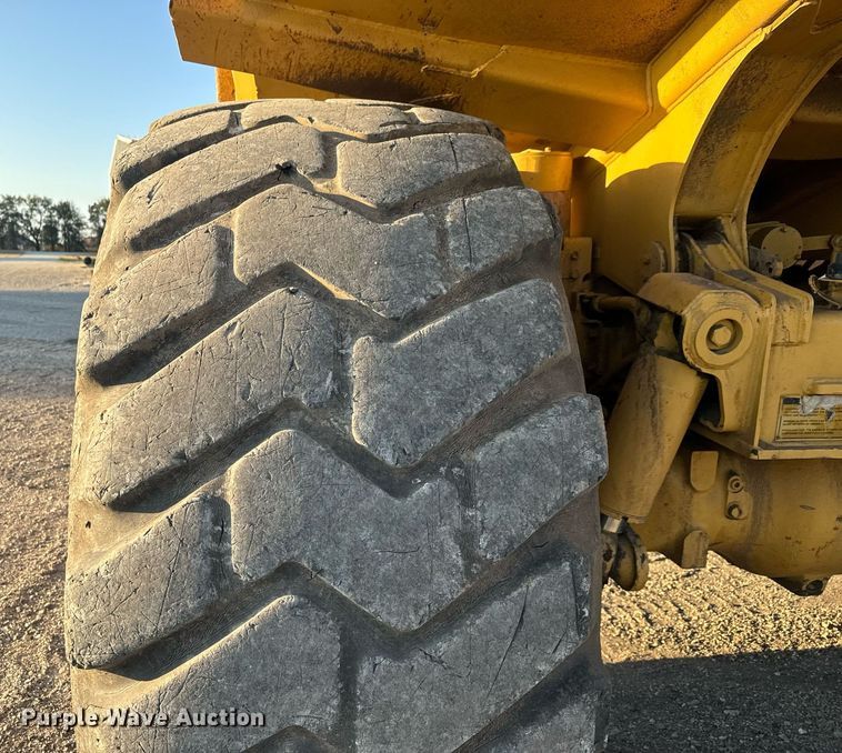 image for item MS9841 1988 Caterpillar  D35C haul truck