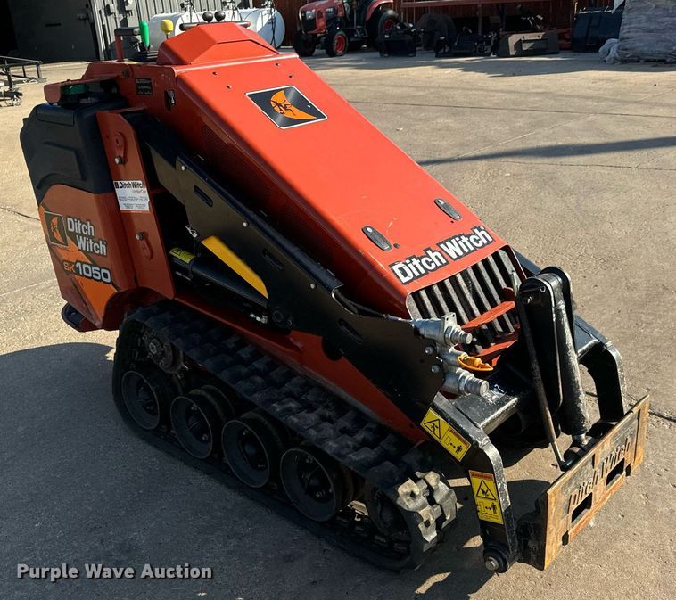 image for item MS9842 2019 Ditch Witch SK1050 compact utility loader