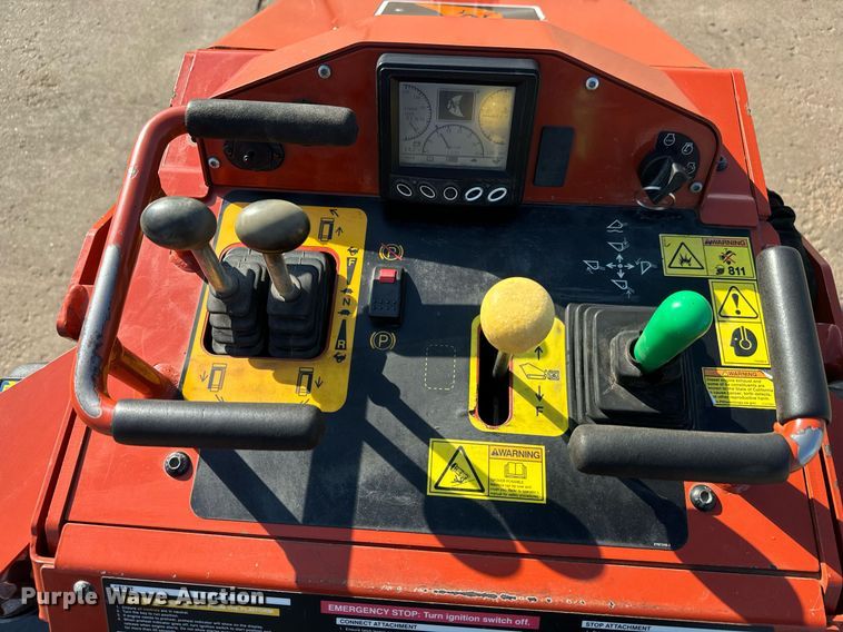 image for item MS9842 2019 Ditch Witch SK1050 compact utility loader