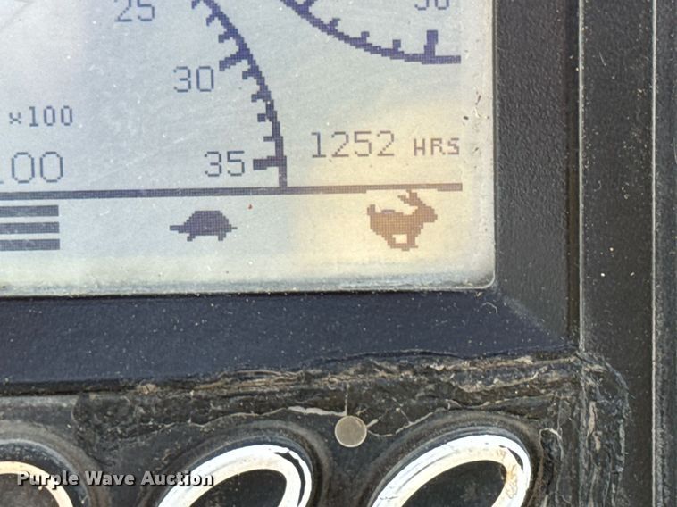 image for item MS9842 2019 Ditch Witch SK1050 compact utility loader