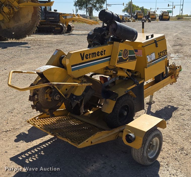 image for item MS9867 2005 Vermeer SC252 stump grinder