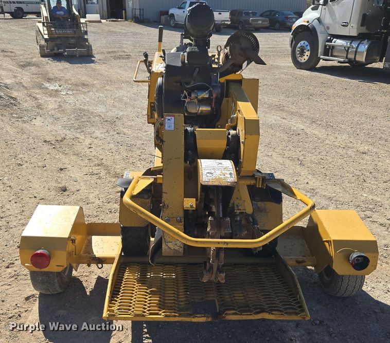 image for item MS9867 2005 Vermeer SC252 stump grinder