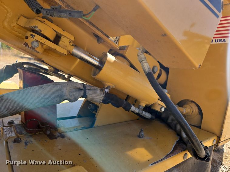 image for item MS9867 2005 Vermeer SC252 stump grinder