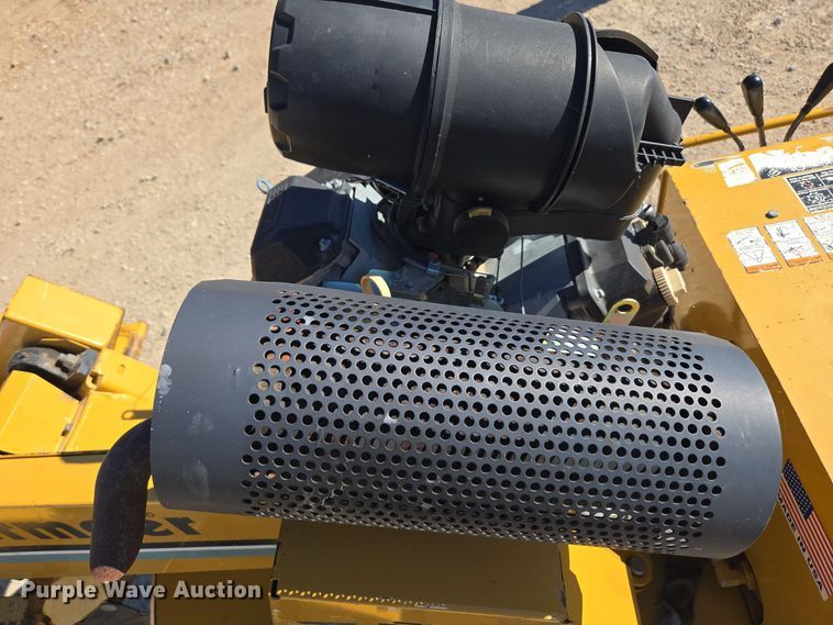 image for item MS9867 2005 Vermeer SC252 stump grinder