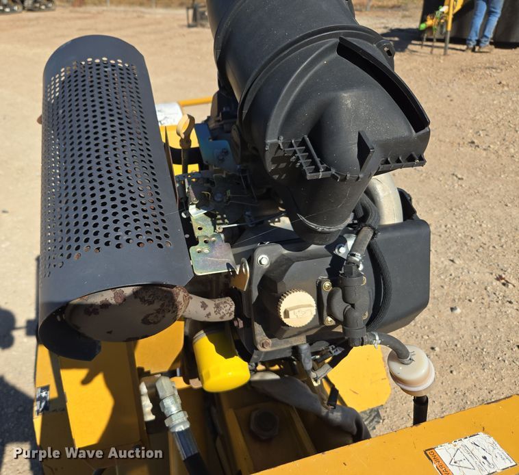 image for item MS9867 2005 Vermeer SC252 stump grinder