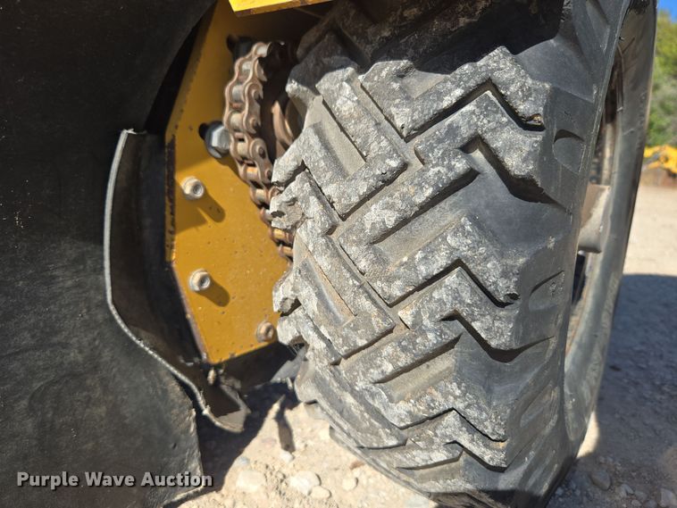 image for item MS9867 2005 Vermeer SC252 stump grinder