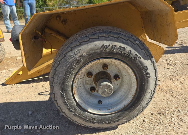 image for item MS9867 2005 Vermeer SC252 stump grinder